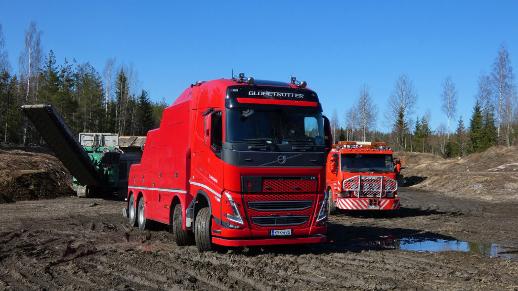 Hinausautot mutaisessa maastossa